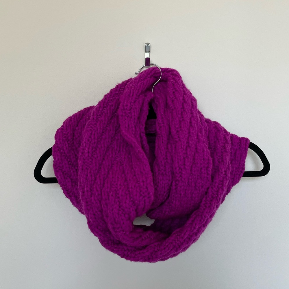 Gap Double Wrap Knit Infinity Scarf in Fuchsia Shock